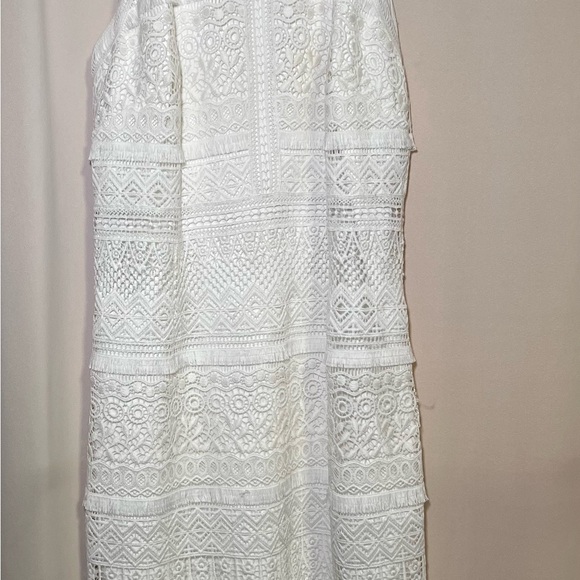 Beautiful knit dress brand:: Laundry by Shelli Segal size: 10, white color - Picture 2 of 8